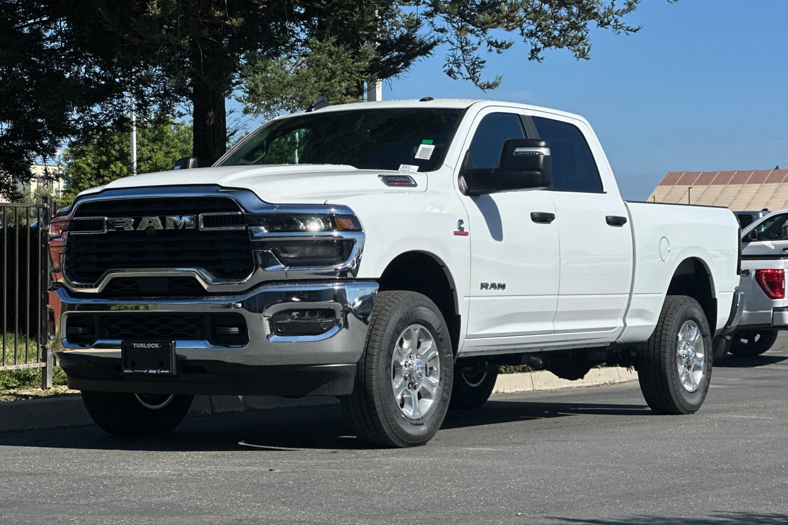 2025 Ram 2500 Big Horn photo 8