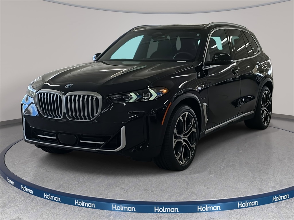 2026 BMW X5 50e's photo