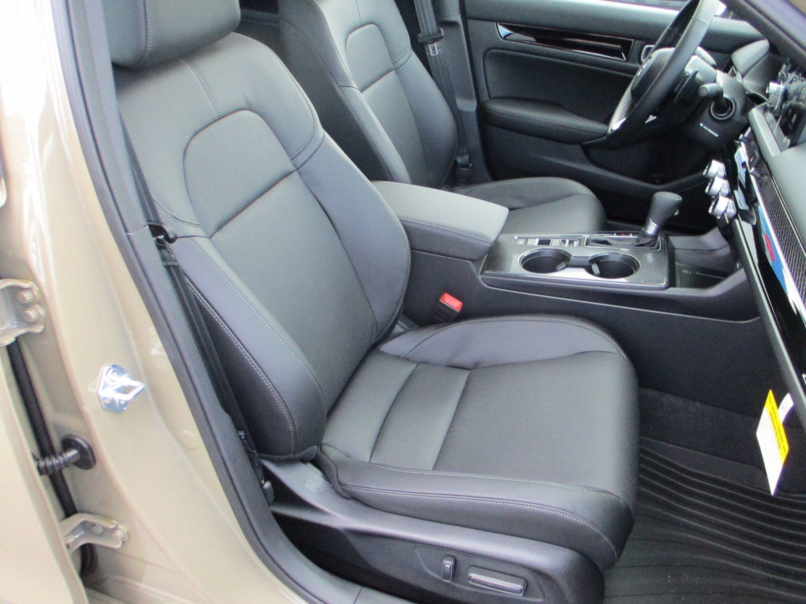 2025 Honda Civic Hatchback Hybrid Sport Touring photo 22
