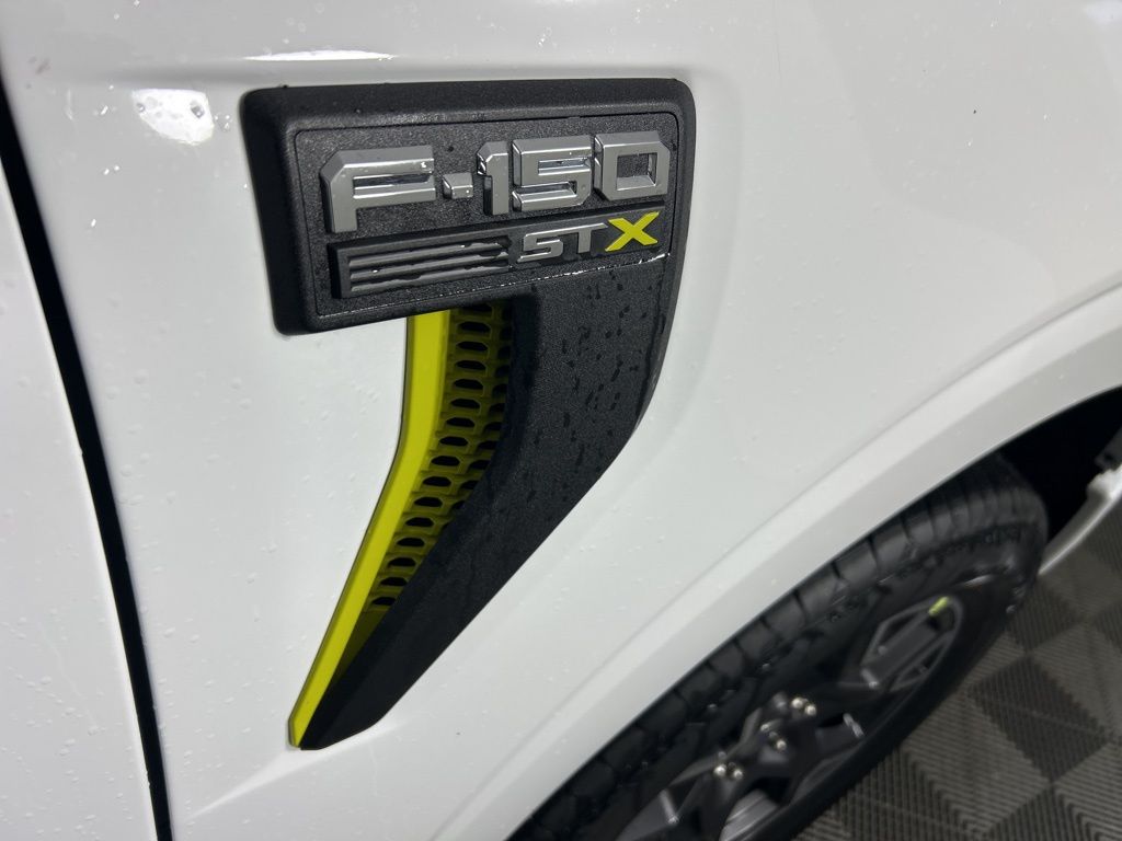 2025 Ford F-150 STX photo 4