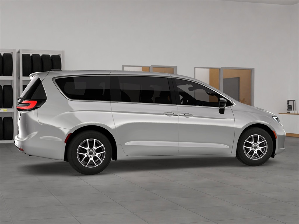2026 Chrysler Pacifica photo 6