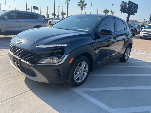 2023 Hyundai Kona SE photo 3