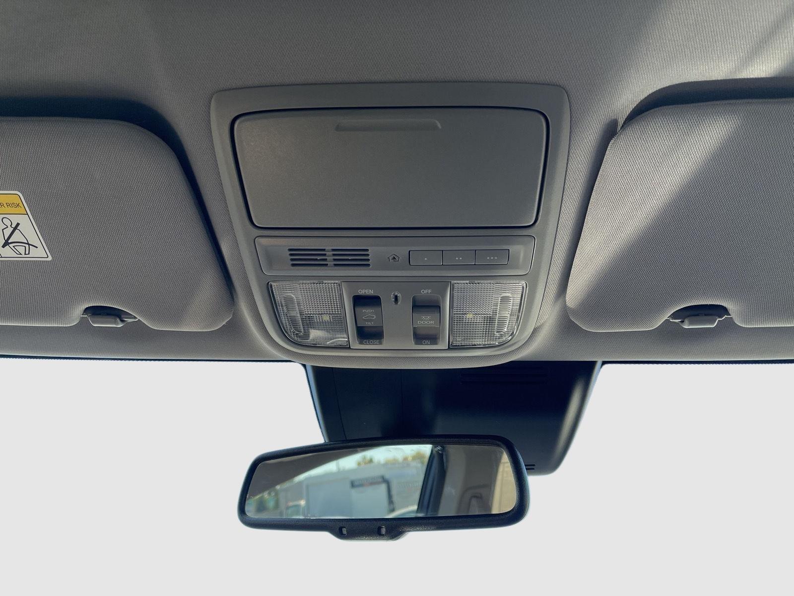 2022 Honda CR-V Touring photo 10