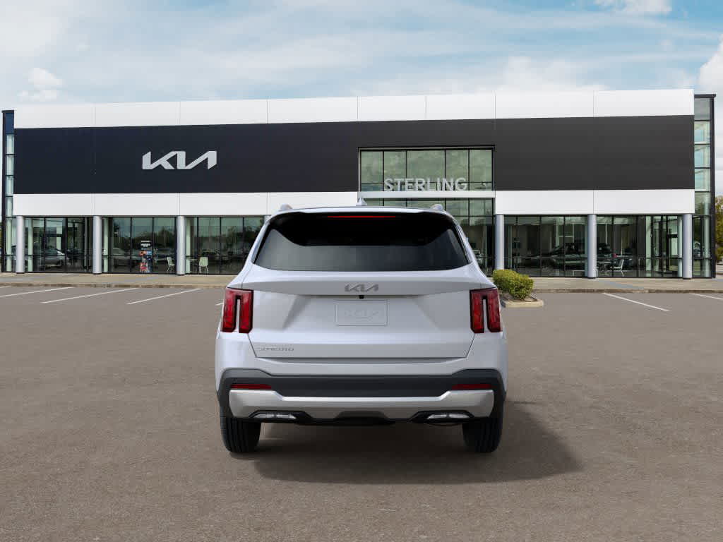 2025 Kia Sorento S photo 3