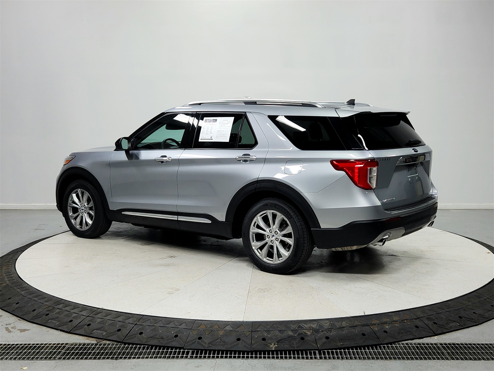 2024 Ford Explorer Limited photo 3