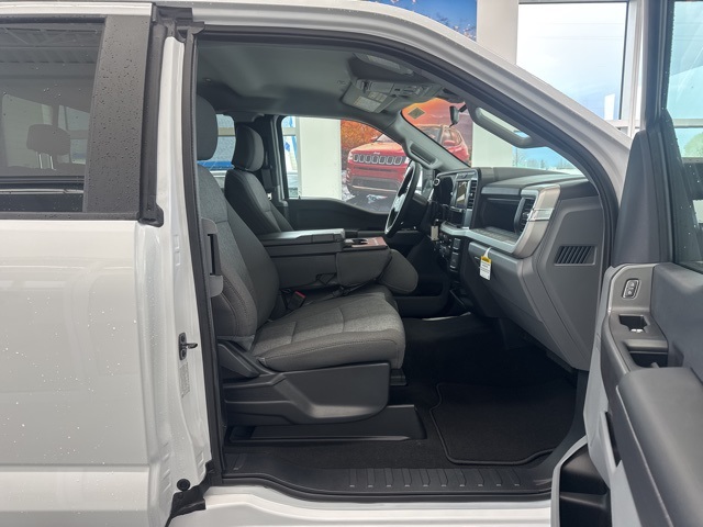2025 Ford F-350 XL photo 32