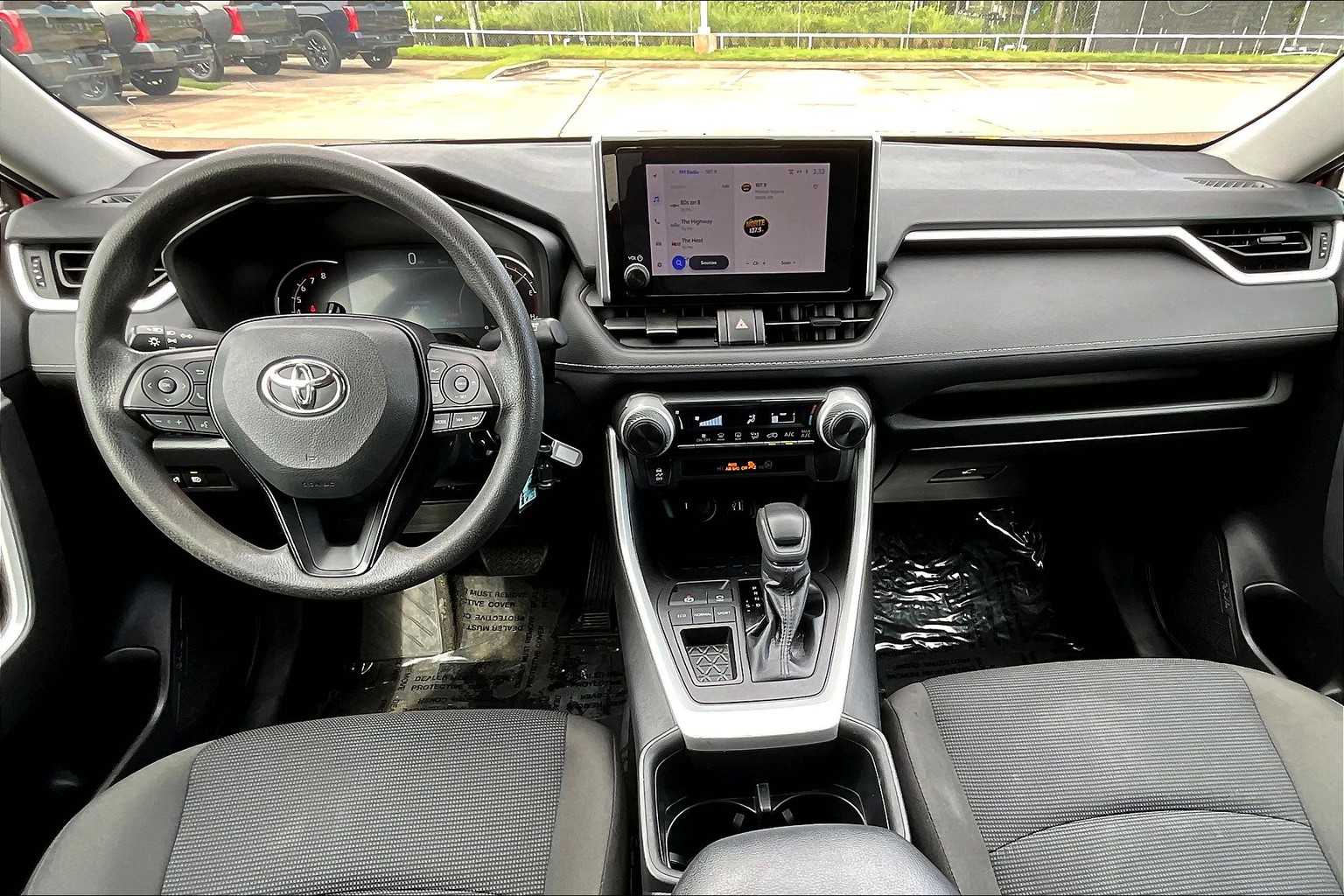 2023 Toyota RAV4 LE photo 15