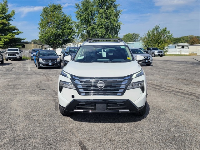 2026 Nissan Rogue Platinum photo 6