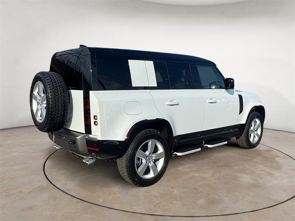 2025 Land Rover Defender 110 X-Dynamic SE photo 4