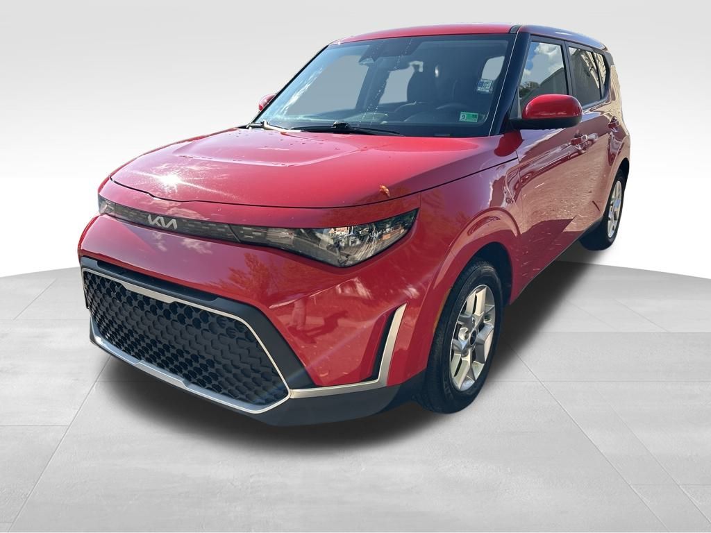 2023 Kia Soul LX photo 2