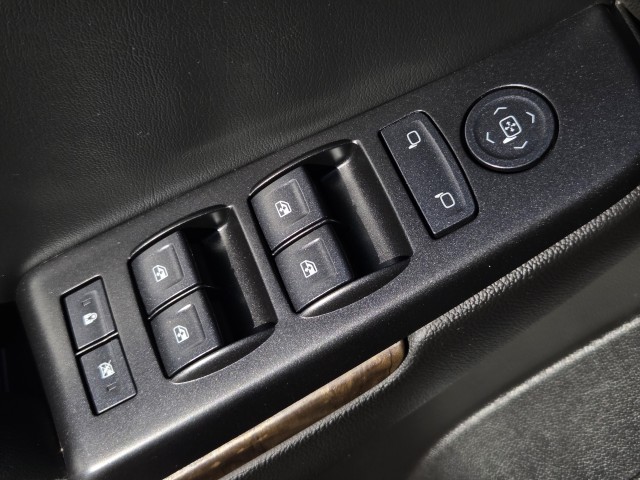 2016 Chevrolet Tahoe LS photo 18