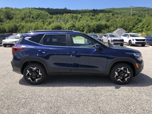 2026 Kia Seltos EX photo 2
