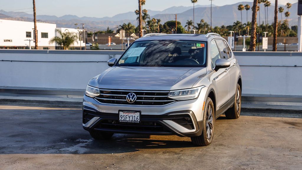 2022 Volkswagen Tiguan SE photo 4