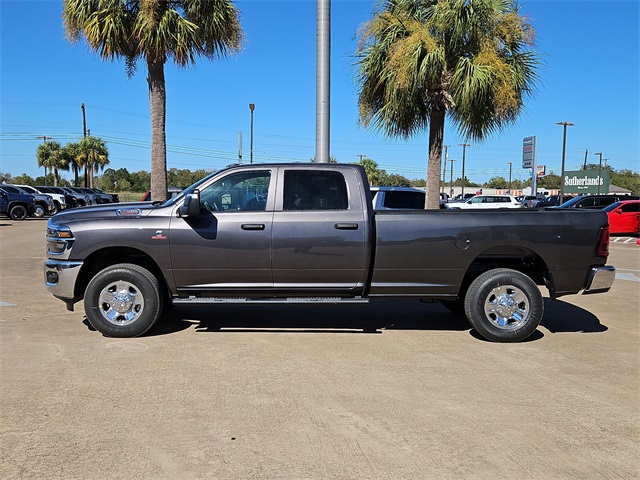2026 Ram 2500 Tradesman photo 4