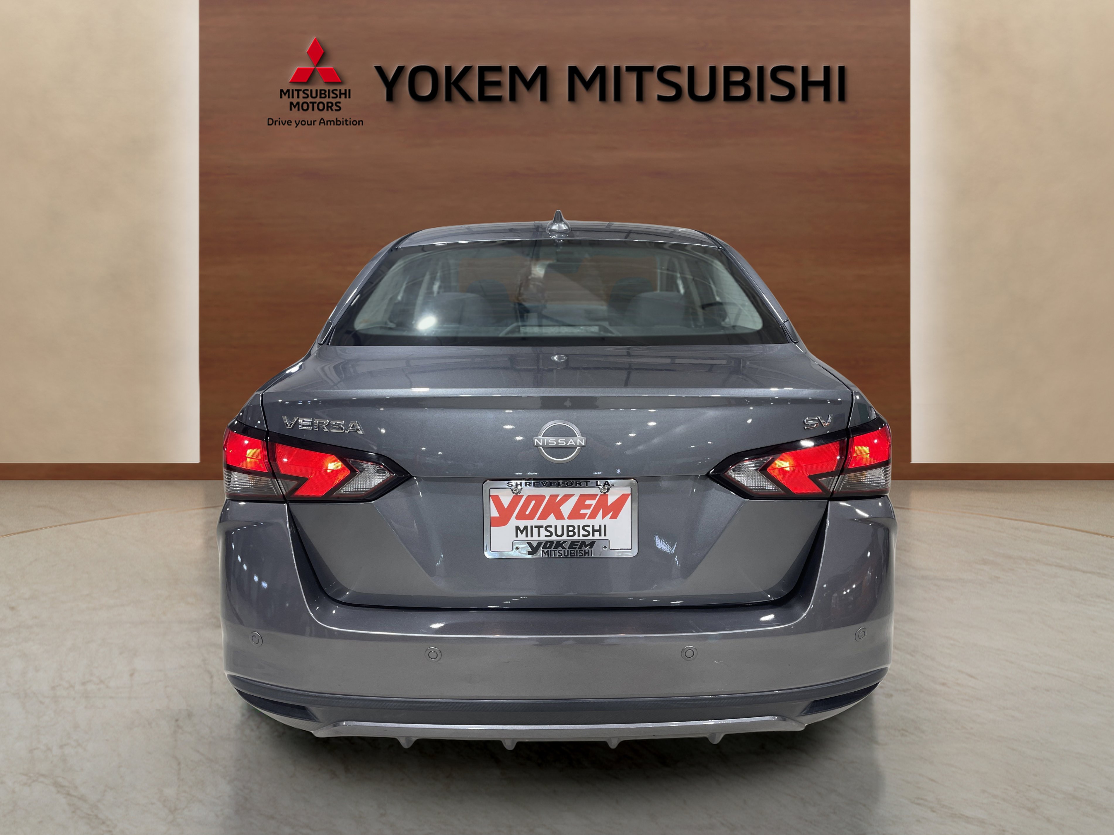 2023 Nissan Versa SV photo 4