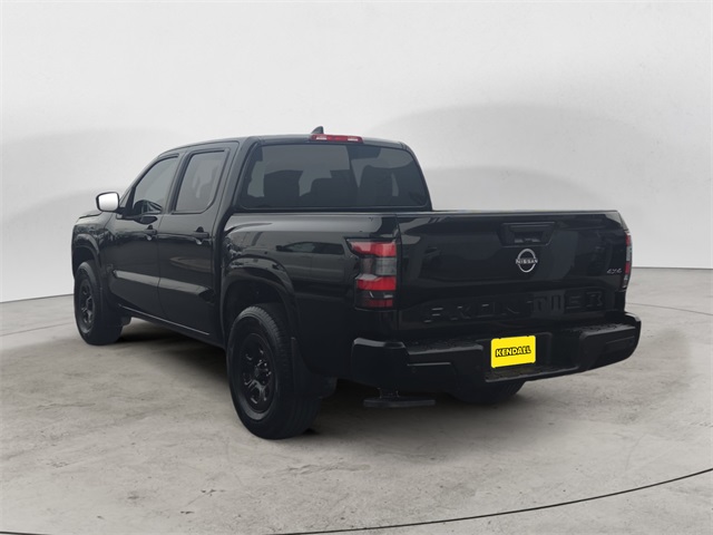 2022 Nissan Frontier S photo 2
