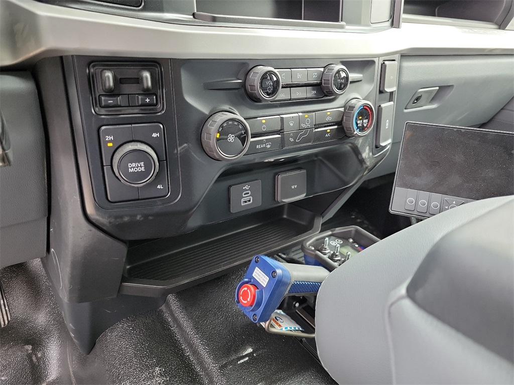 2024 Ford F-550 XL photo 25