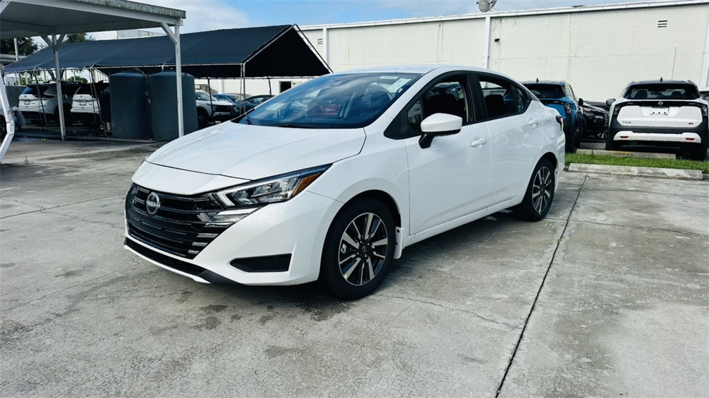 2025 Nissan Versa SV photo 3