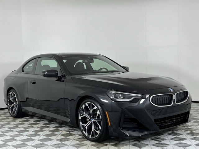 2025 BMW 2 Series 230i's photo