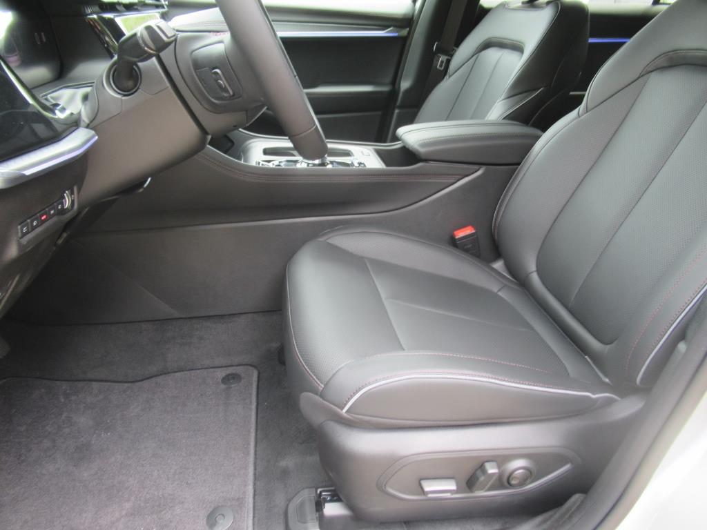 2025 Jeep Wagoneer S Limited photo 18