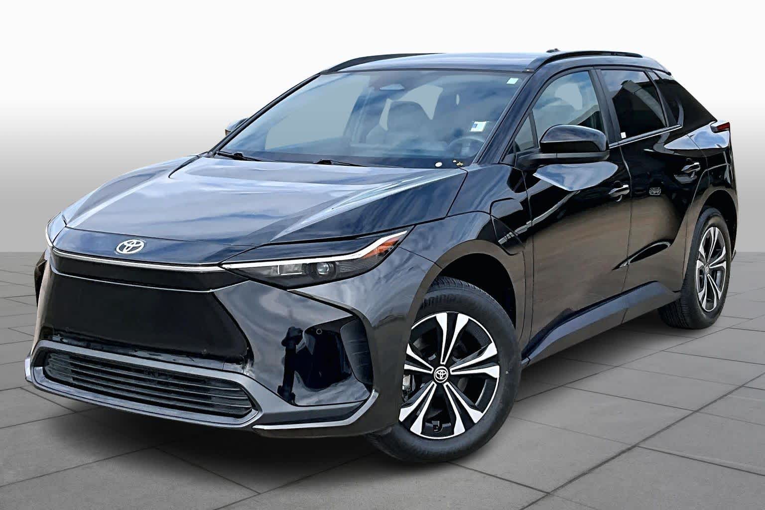 Used 2023 Toyota bZ4X XLE with VIN JTMAAAAA7PA006932 for sale in Oklahoma City, OK