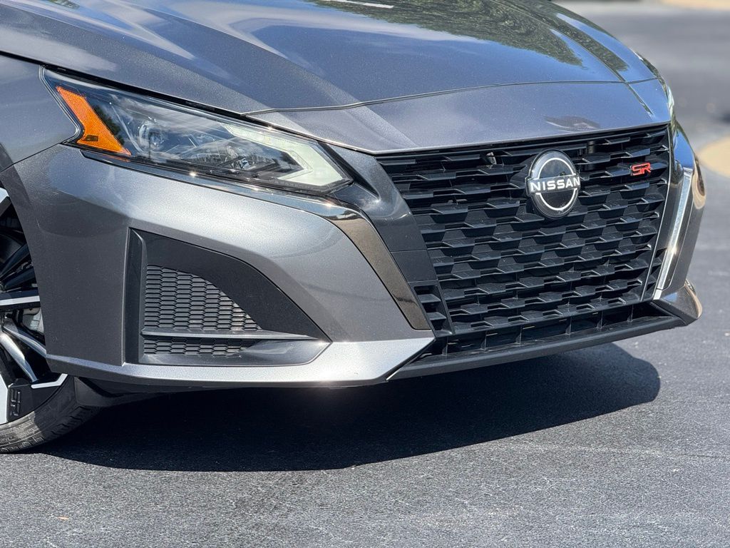 2024 Nissan Altima 2.5 SR photo 4