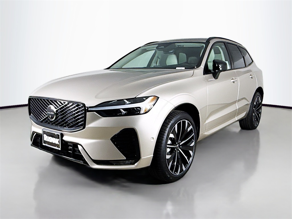 2026 Volvo XC60 B5 photo 3