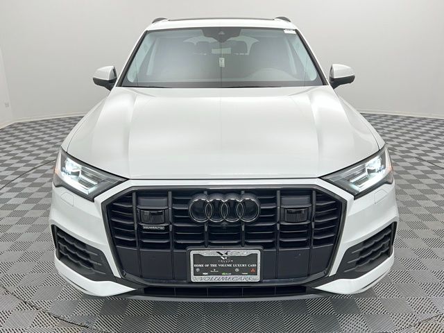 2022 Audi Q7 45 Premium Plus photo 2