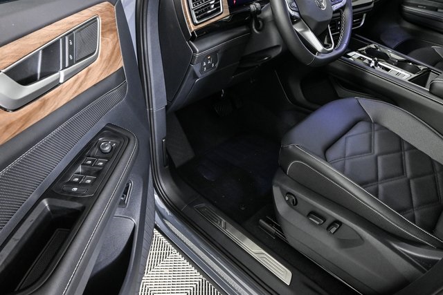 2026 Volkswagen Atlas SE Technology photo 7