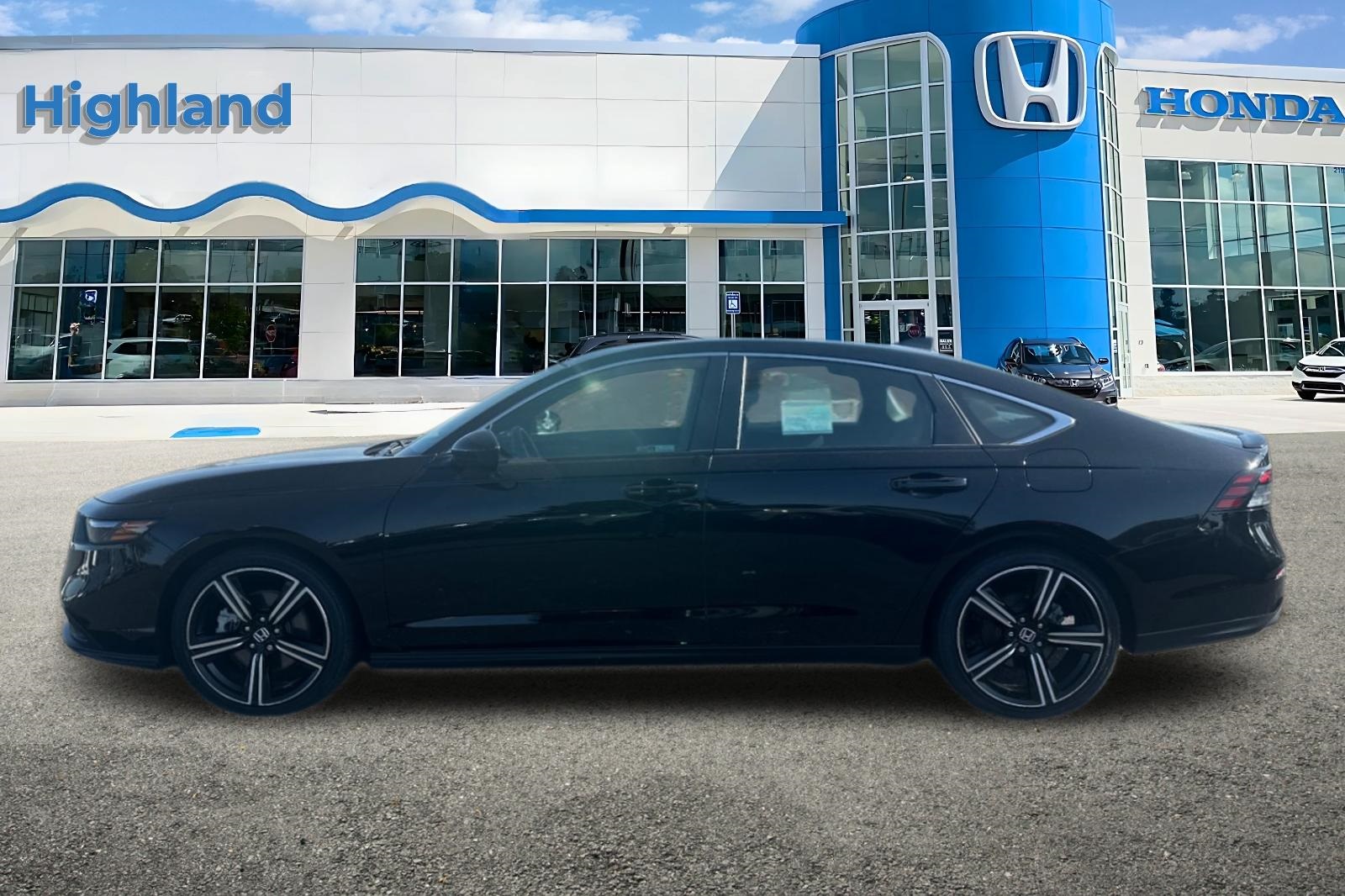 2023 Honda Accord Hybrid Sport photo 2