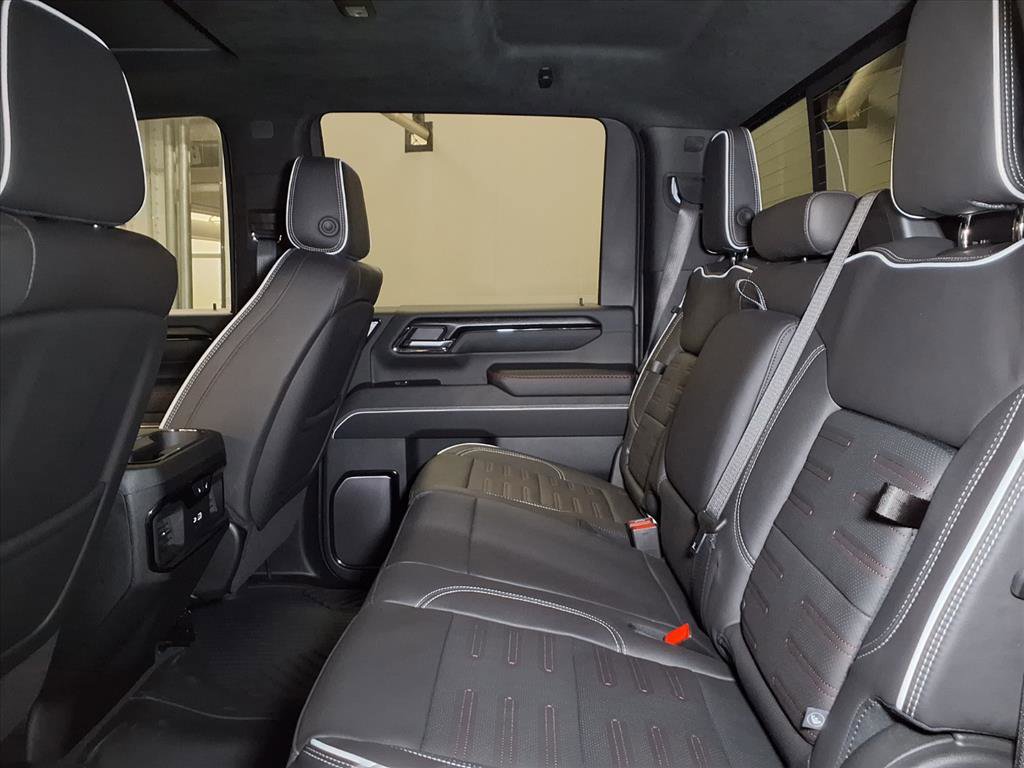 2025 Gmc Sierra 2500 HD AT4X photo 4