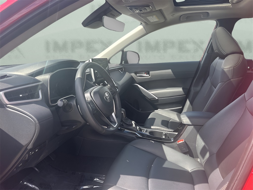 2024 Toyota Corolla Cross XLE photo 9