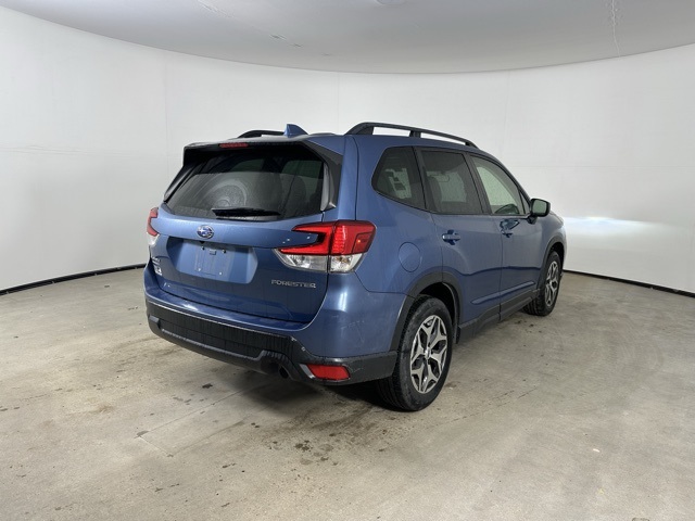 2020 Subaru Forester Premium photo 6