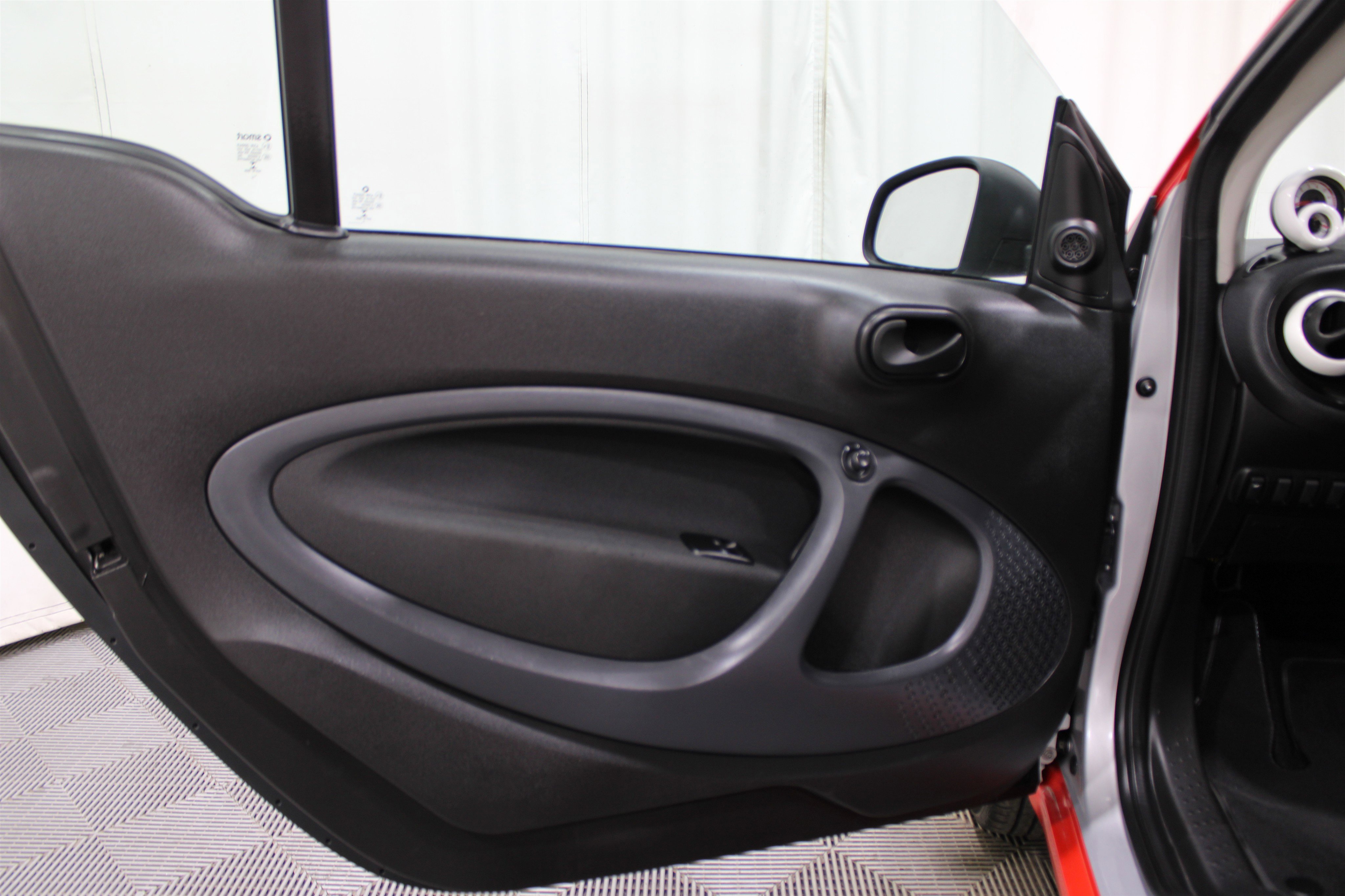 2016 Smart Fortwo photo 4