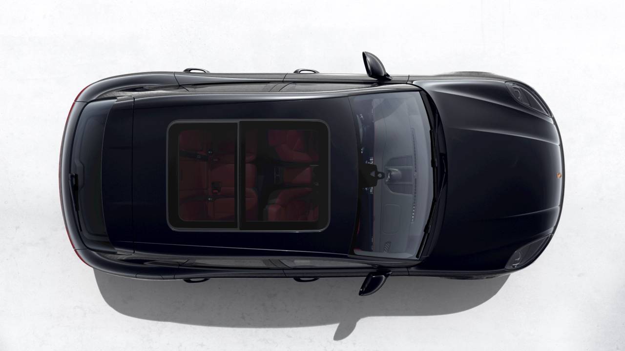 2026 Porsche Macan T photo 3