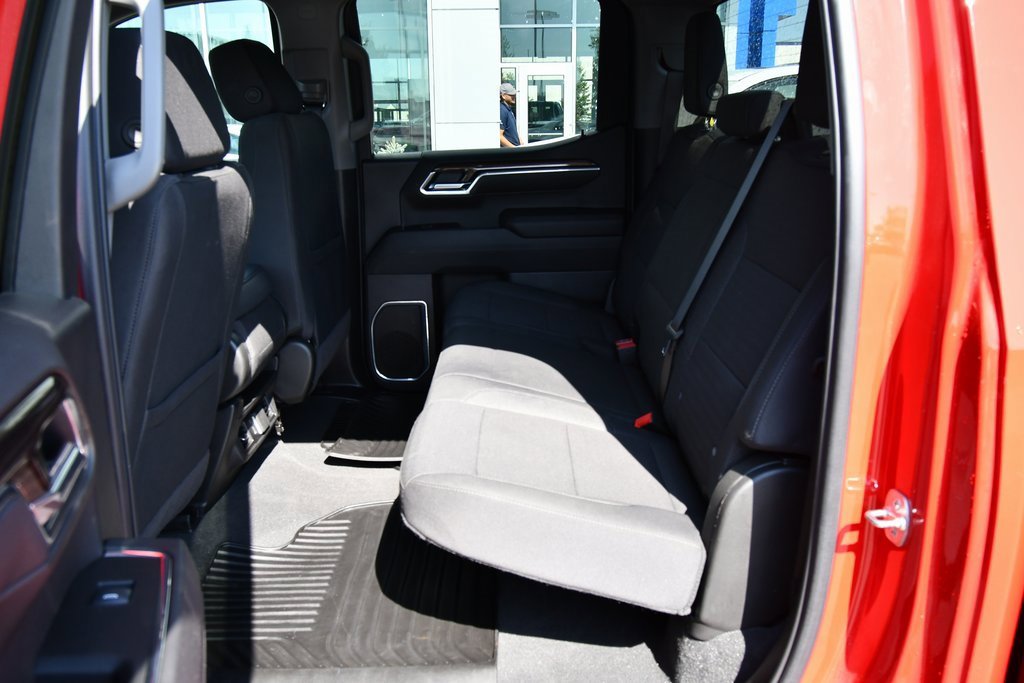 2025 Chevrolet Silverado 1500 LT photo 12