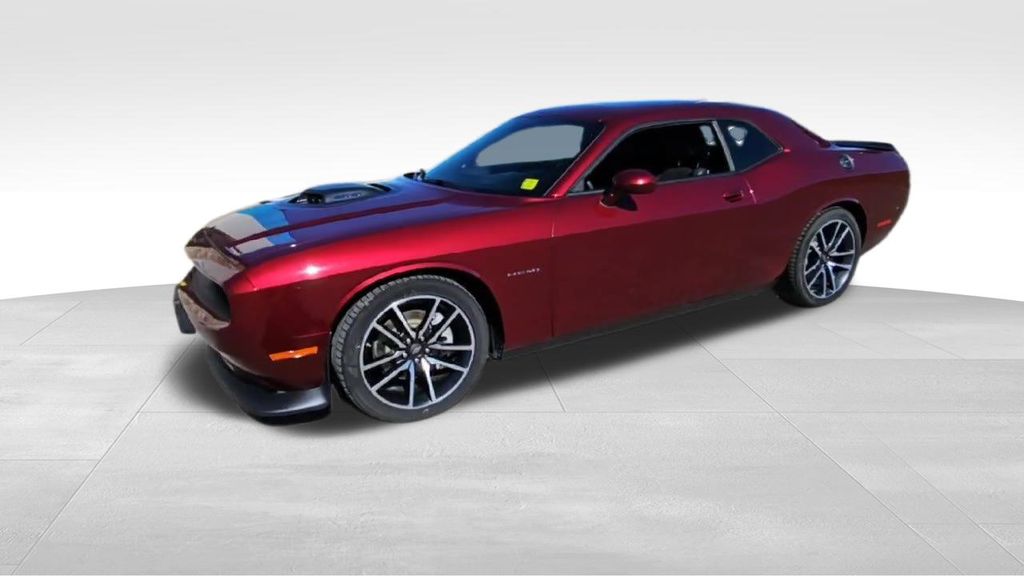 2022 Dodge Challenger R/T photo 4