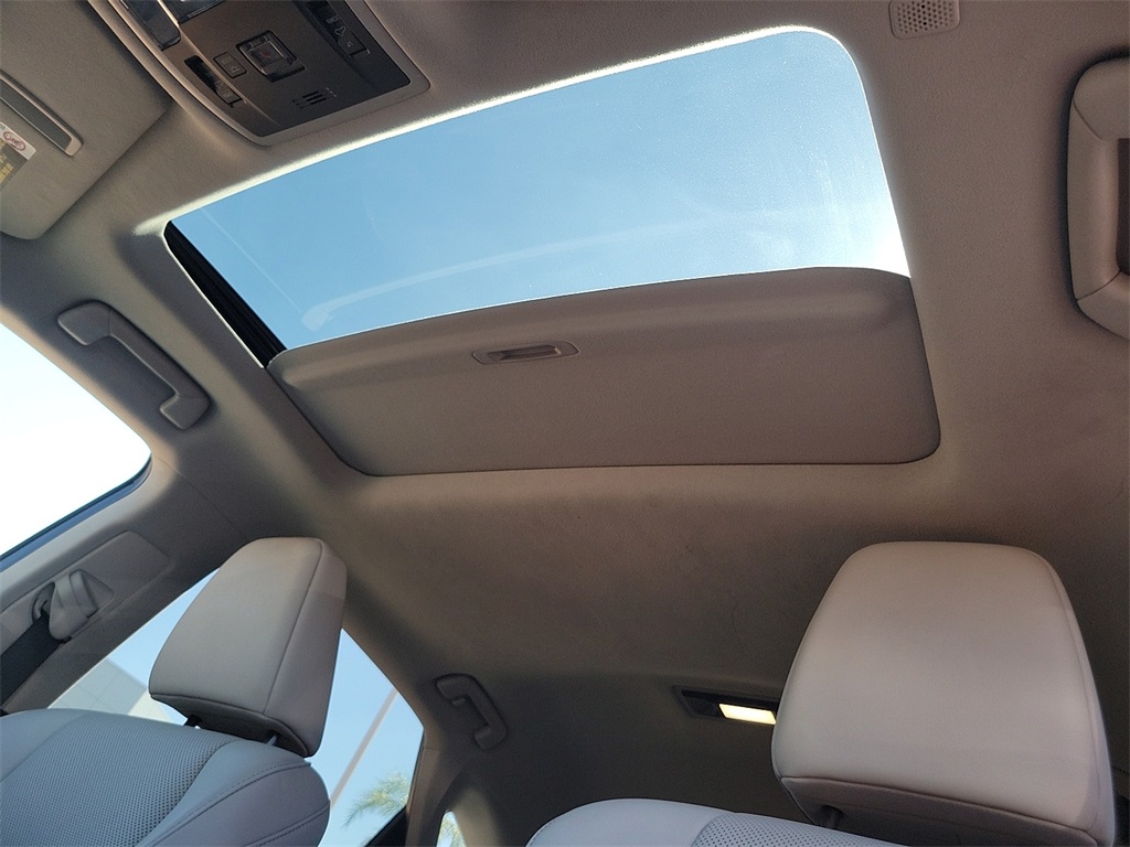 2022 Lexus RX Premium photo 13