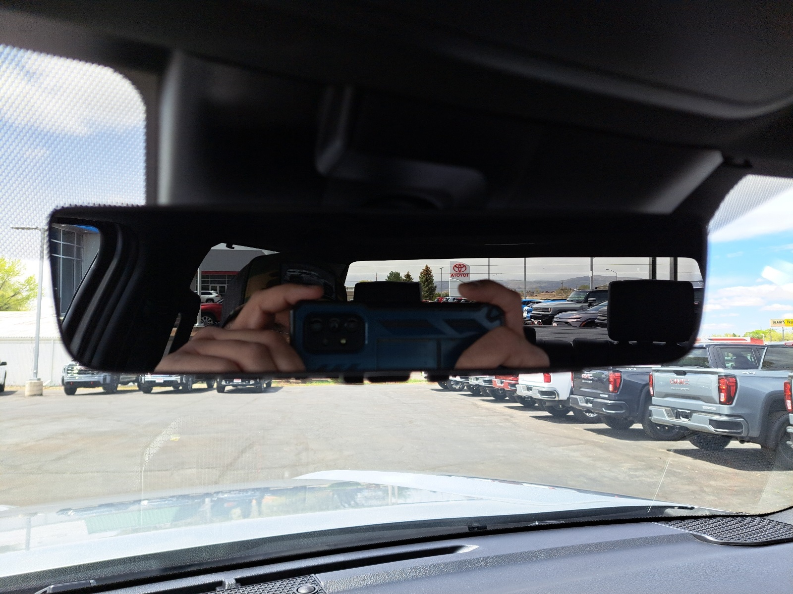 2025 Toyota Tundra Platinum CrewMax photo 39