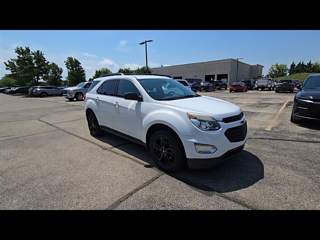 Used 2017 Chevrolet Equinox LT with VIN 2GNALCEK5H1597533 for sale in Brookfield, WI