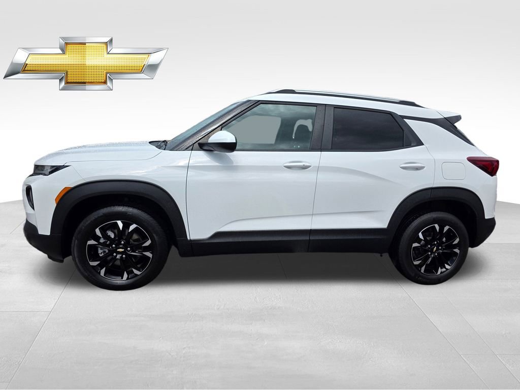 2023 Chevrolet Trailblazer LT photo 3