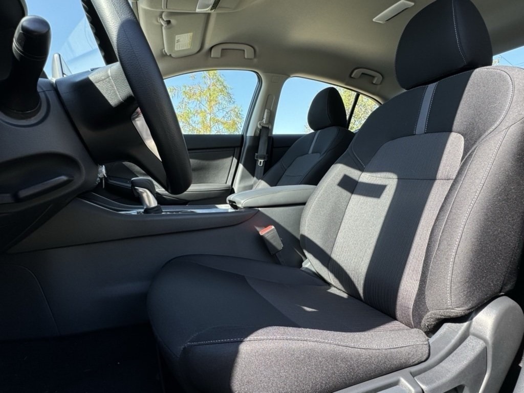 2025 Nissan Sentra SV photo 15