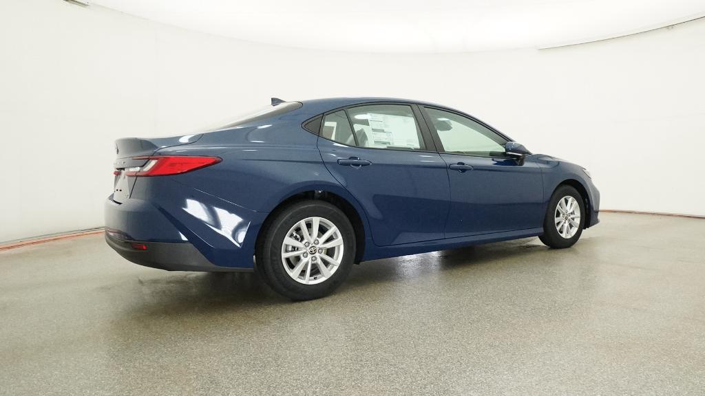 2025 Toyota Camry LE photo 21