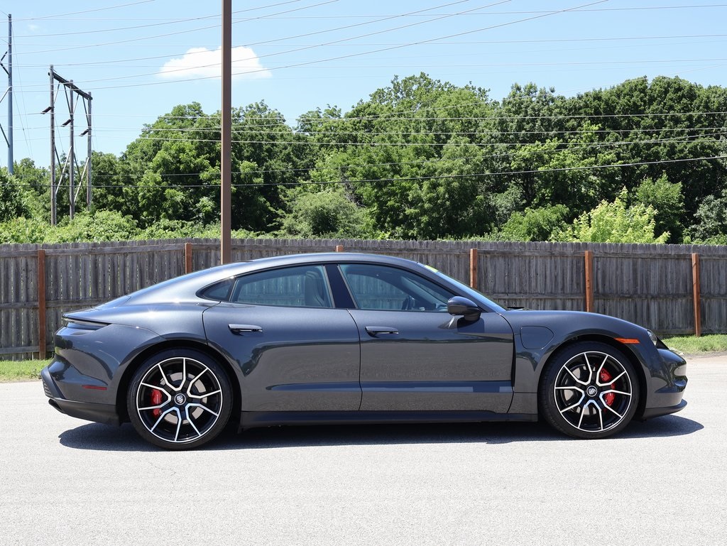 2023 Porsche Taycan 4S photo 9