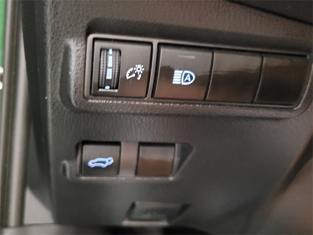 2023 Toyota Corolla Cross XLE photo 29