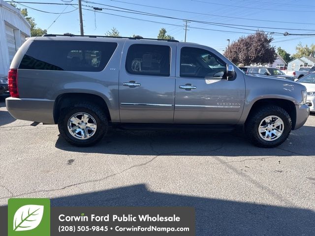 2009 Chevrolet Suburban 1500 LTZ photo 4