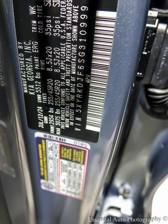 2025 KIA SORENTO - Image 38