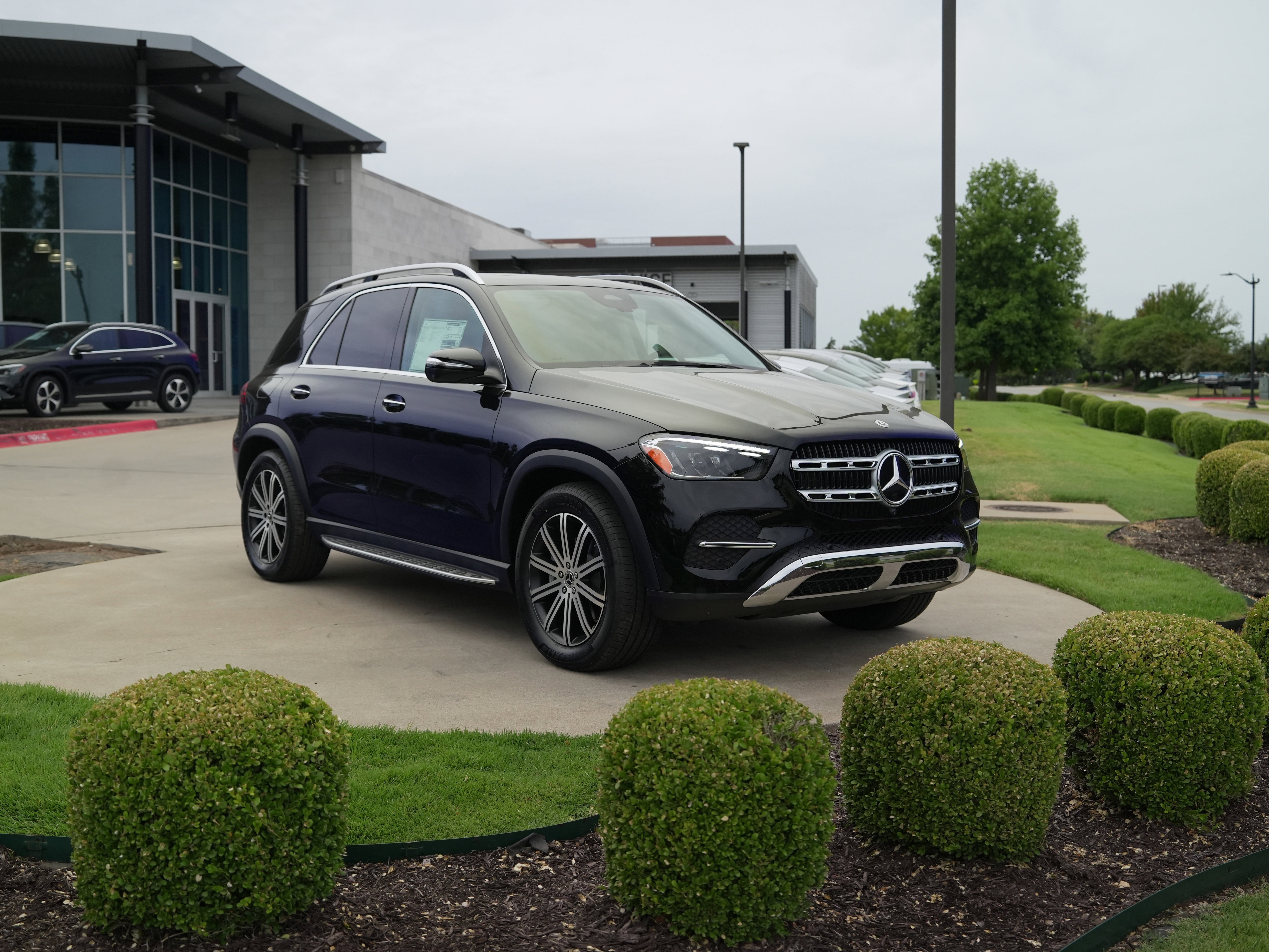 2026 Mercedes-Benz GLE GLE350's photo