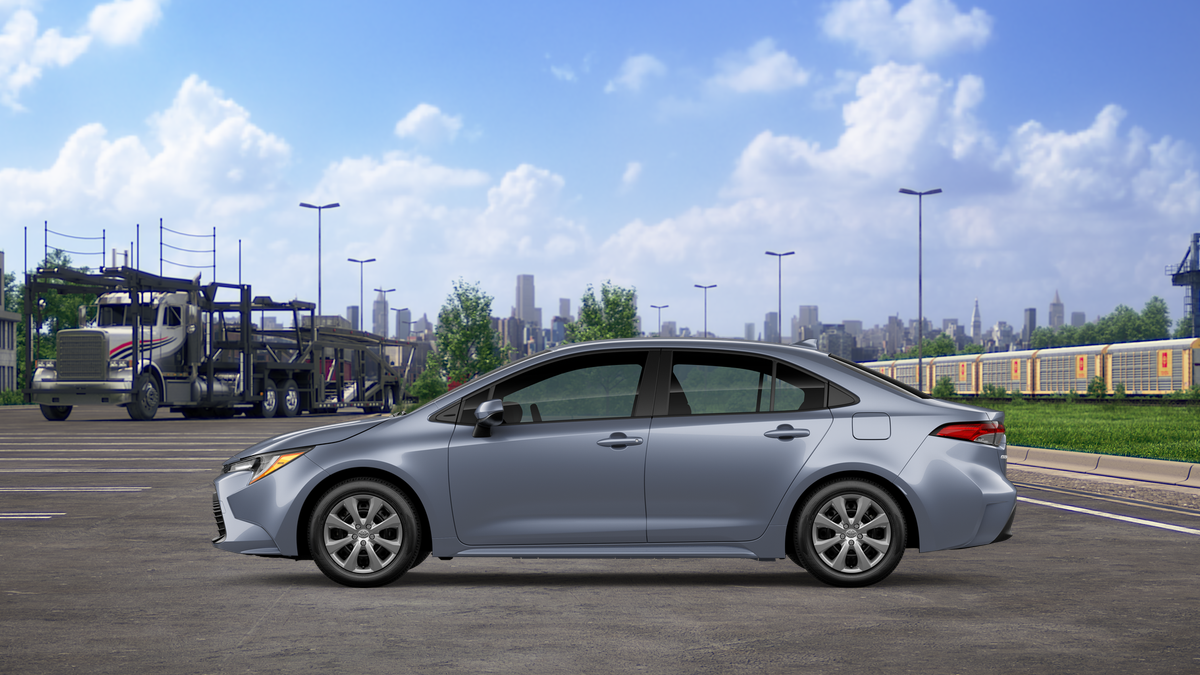 2026 Toyota Corolla LE photo 3