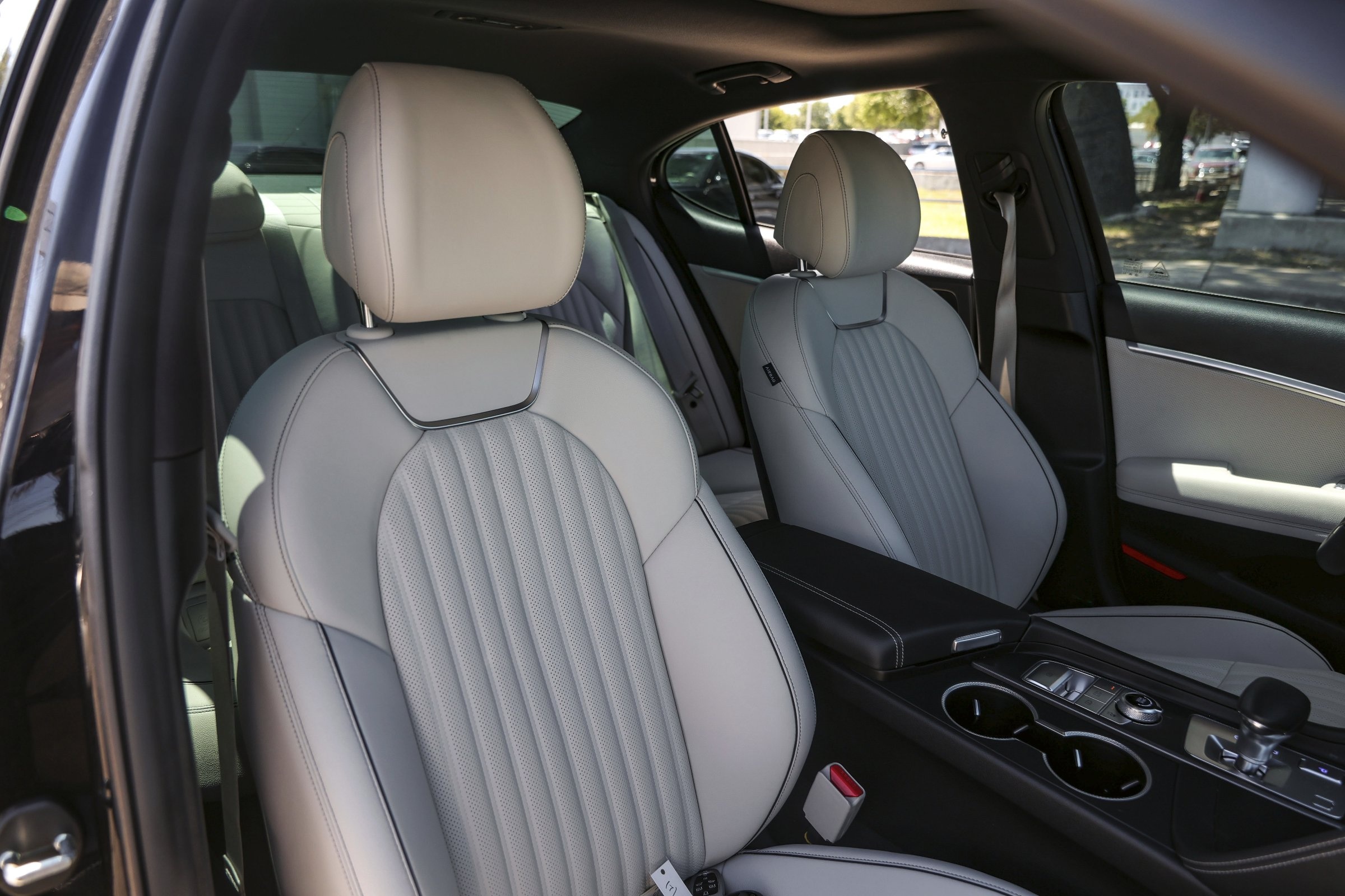 2025 Genesis G70 3.3T Sport Advanced photo 33